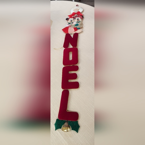 Disney Vintage Mickey & Minnie Christmas Wall Decor - Picture 8 of 8